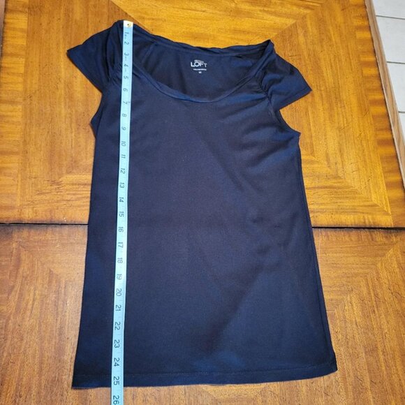 LOFT Black Capped Sleeve Tee - Picture 7 of 8